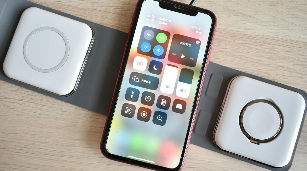 Pourquoi choisir une coque antichoc MagSafe pour votre iPhone 16 Pro ?