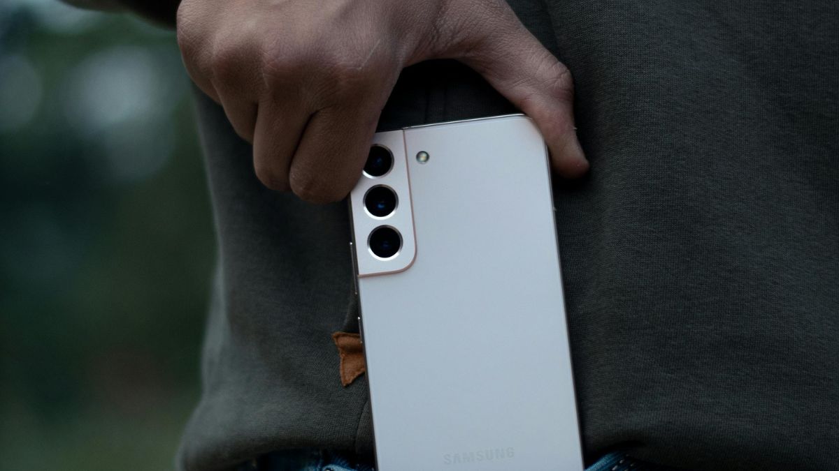 Le Samsung Galaxy S24 Ultra chute à un prix inédit grâce à une remise de 55 %