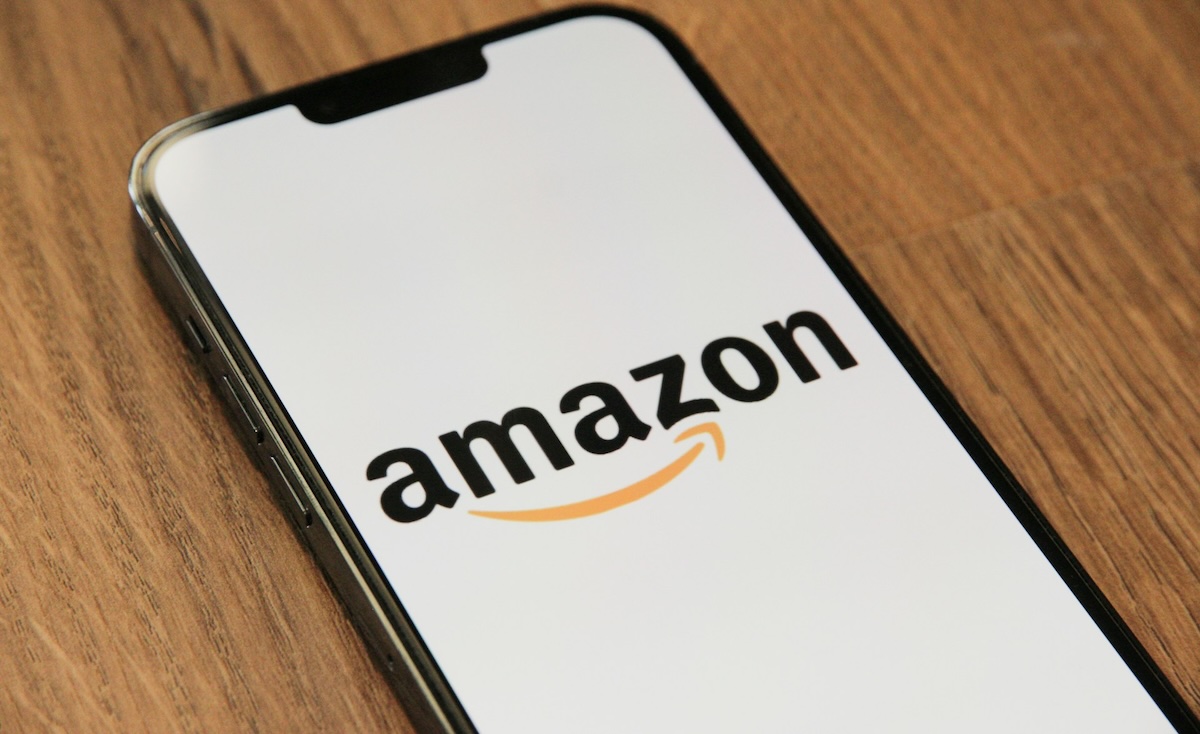 Amazon se lance dans la course aux lunettes connectées avec écran