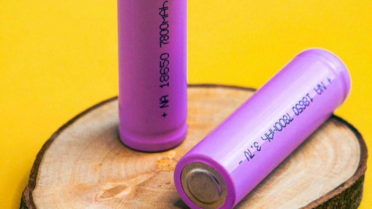 Le retour des batteries amovibles imposé par l’Europe va-t-il bouleverser les smartphones dès 2027 ?