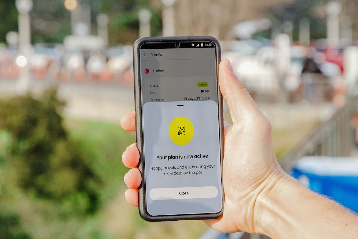 Quel est l’intérêt d’un numéro américain secondaire avec l’eSIM de voyage de Saily à 0,99 €/mois ?